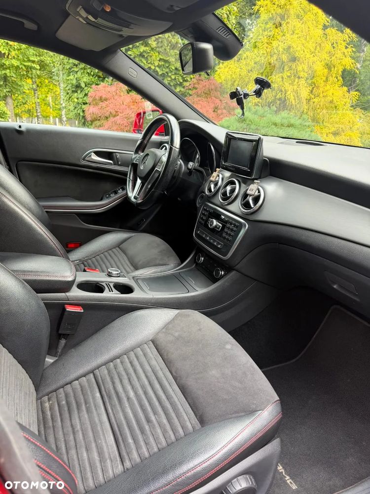 Mercedes-Benz CLA - 16