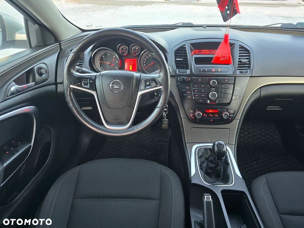 Opel Insignia - 15