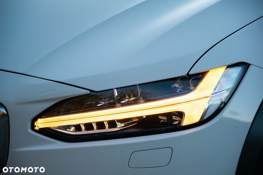 Volvo V90 Cross Country D5 AWD Pro - 11