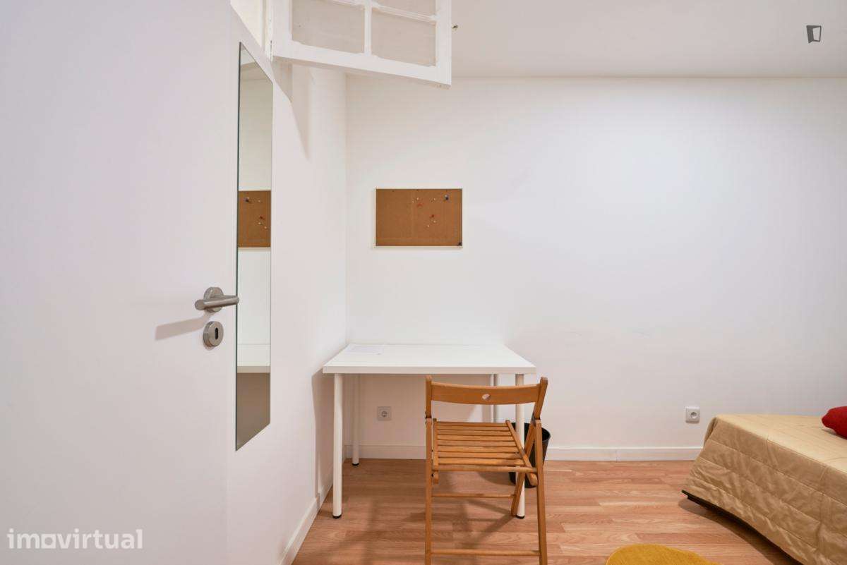 Quarto - localizado em Arroios Lisbon - Grande imagem: 3/34