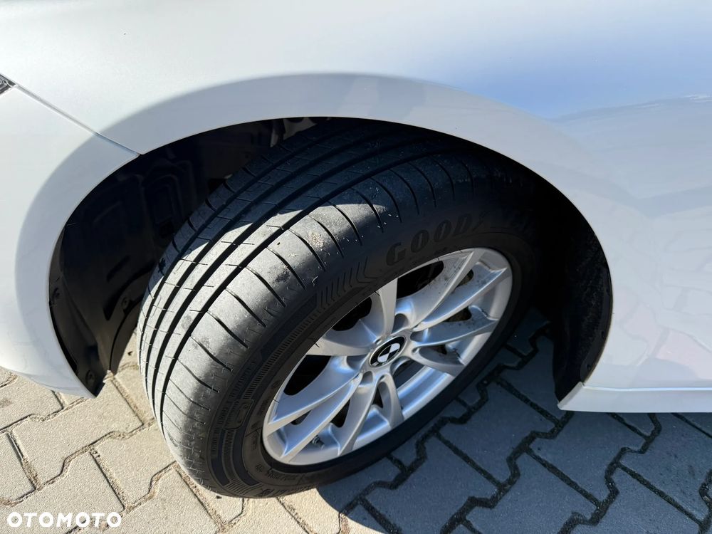 BMW Seria 3 318d M Sport Shadow - 22