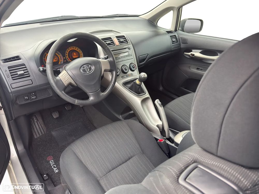 Toyota Auris 1.4 D-4D - 8