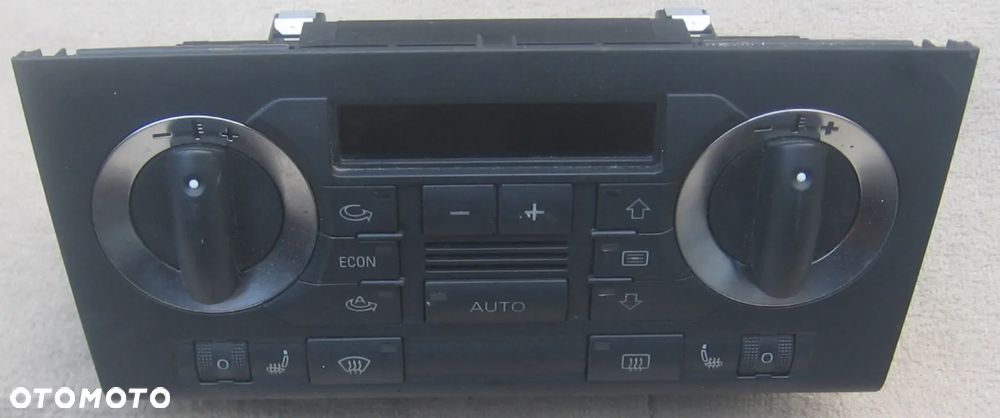 panel klimatyzacji AUDI A3 8P 8P0820043J - 1