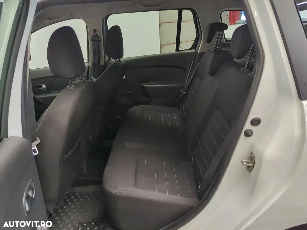 Dacia Logan - 5