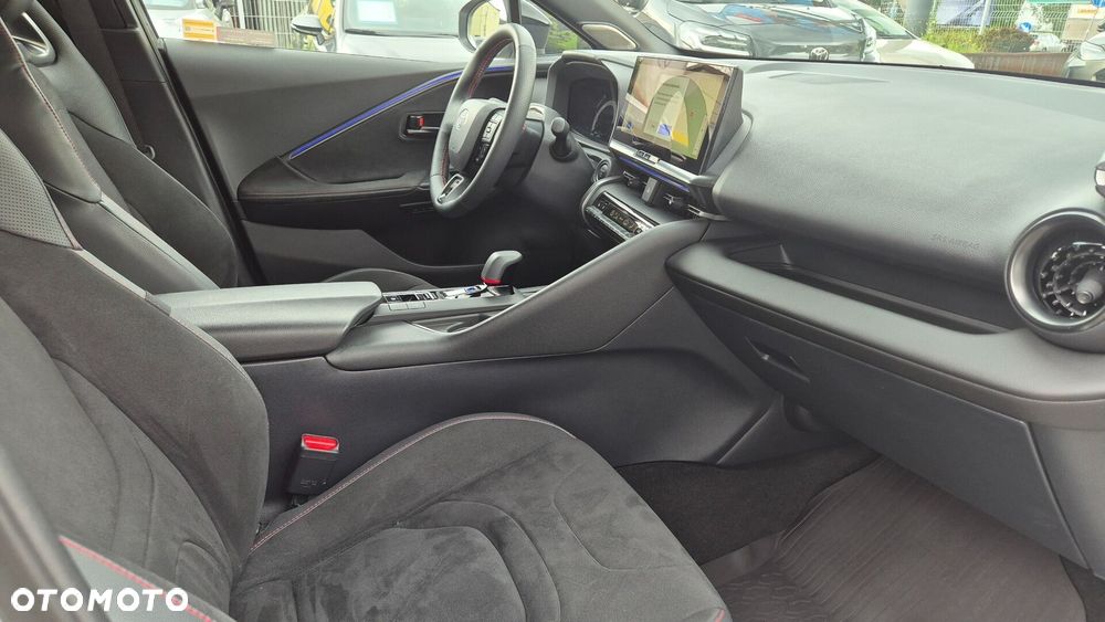 Toyota C-HR - 6