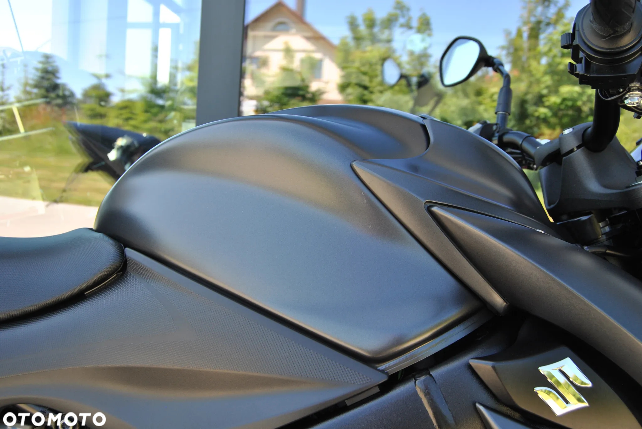 Suzuki GSX - 29
