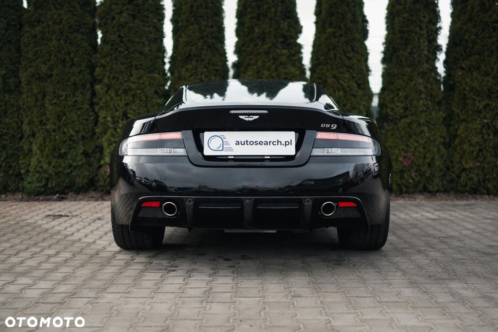 Aston Martin DB9 - 4