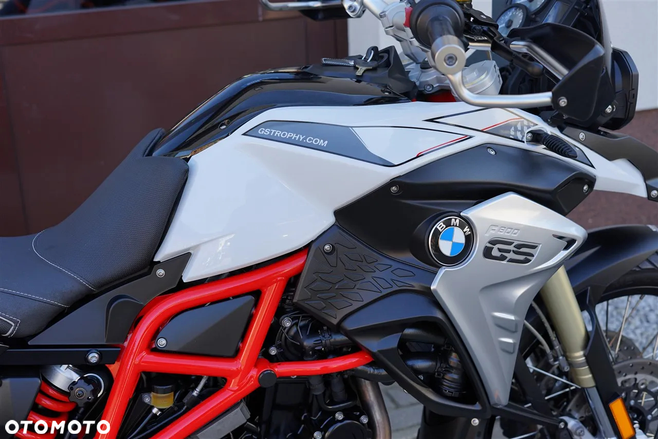 BMW F - 9