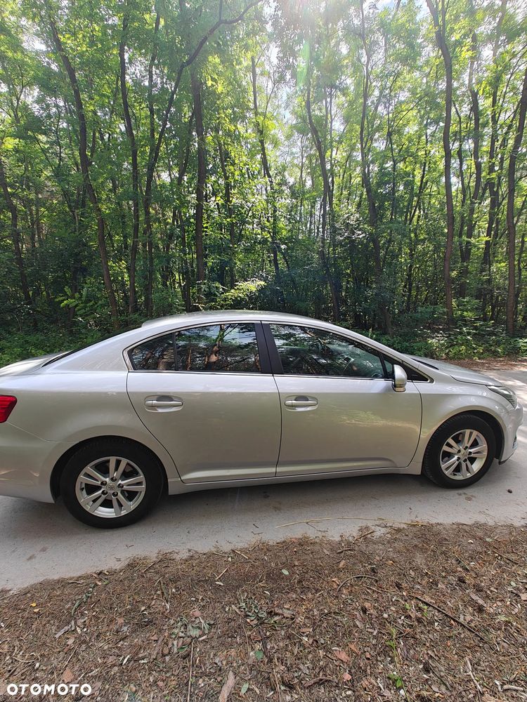 Toyota Avensis 2.0 D-4D Premium - 7