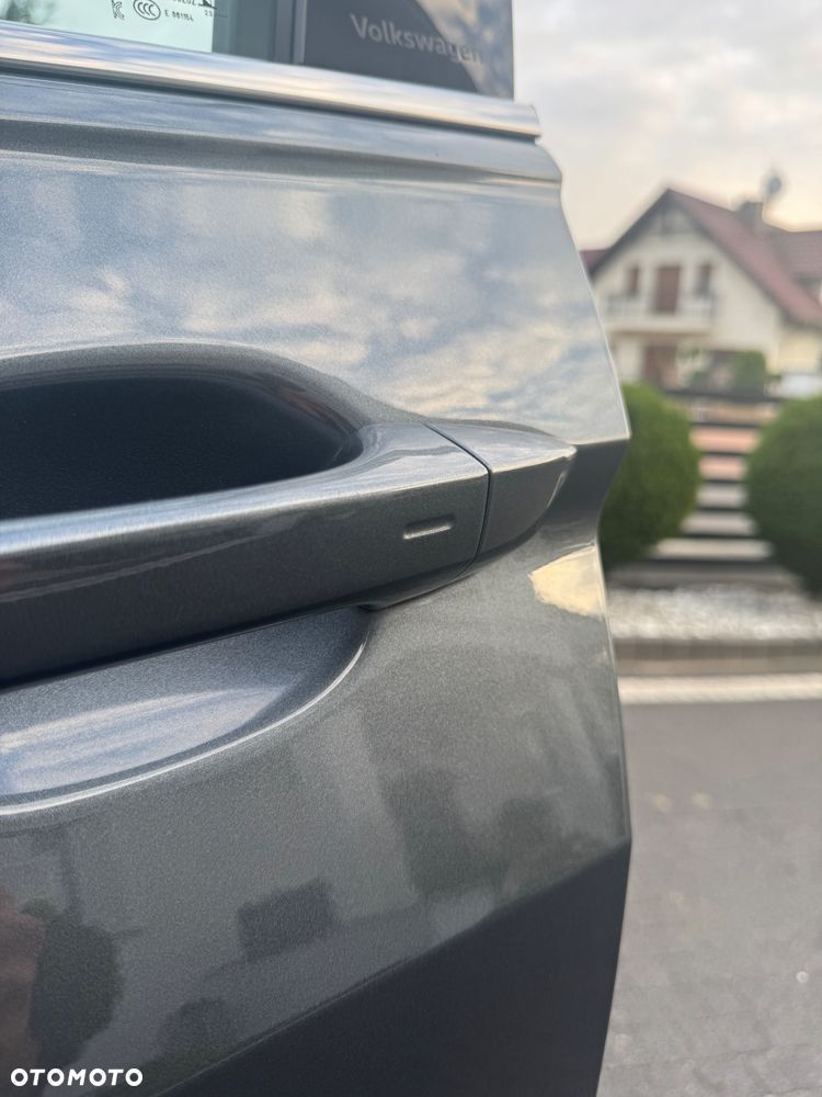 Volkswagen Tiguan 2.0 TDI R-Line DSG - 9