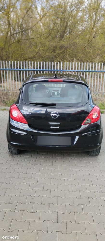 Opel Corsa 1.4 16V Cosmo - 4