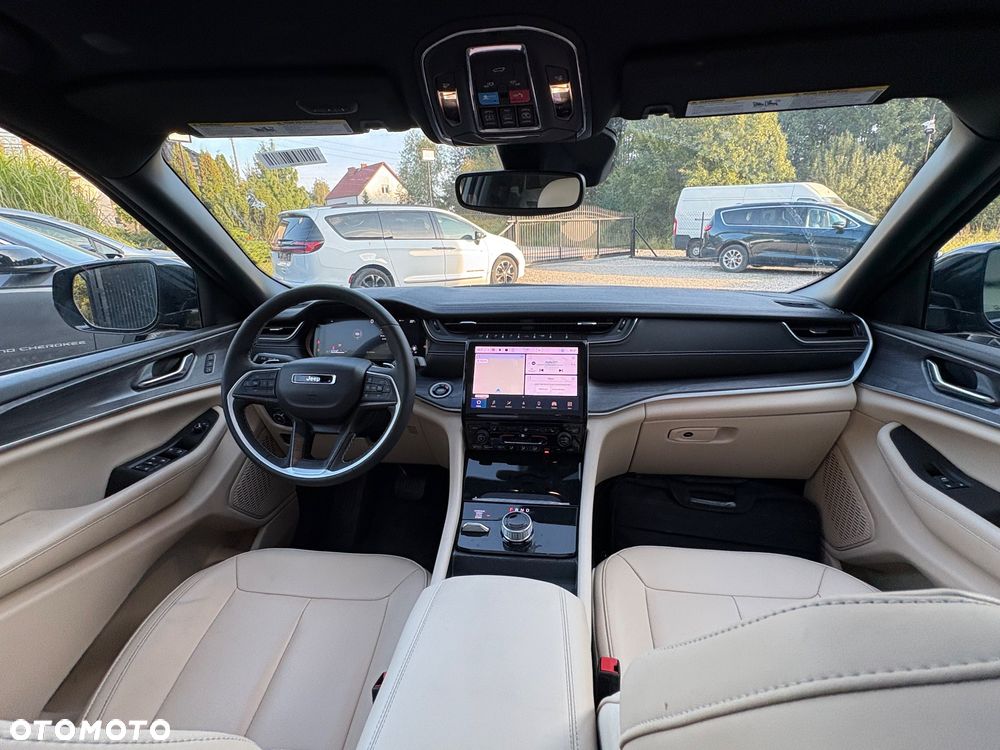 Jeep Grand Cherokee - 20