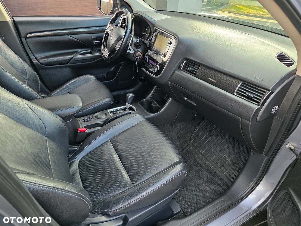 Mitsubishi Outlander 2.0 2WD CVT Diamant Edition+ - 15