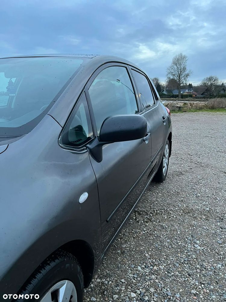 Toyota Auris 1.6 VVT-i Luna - 10