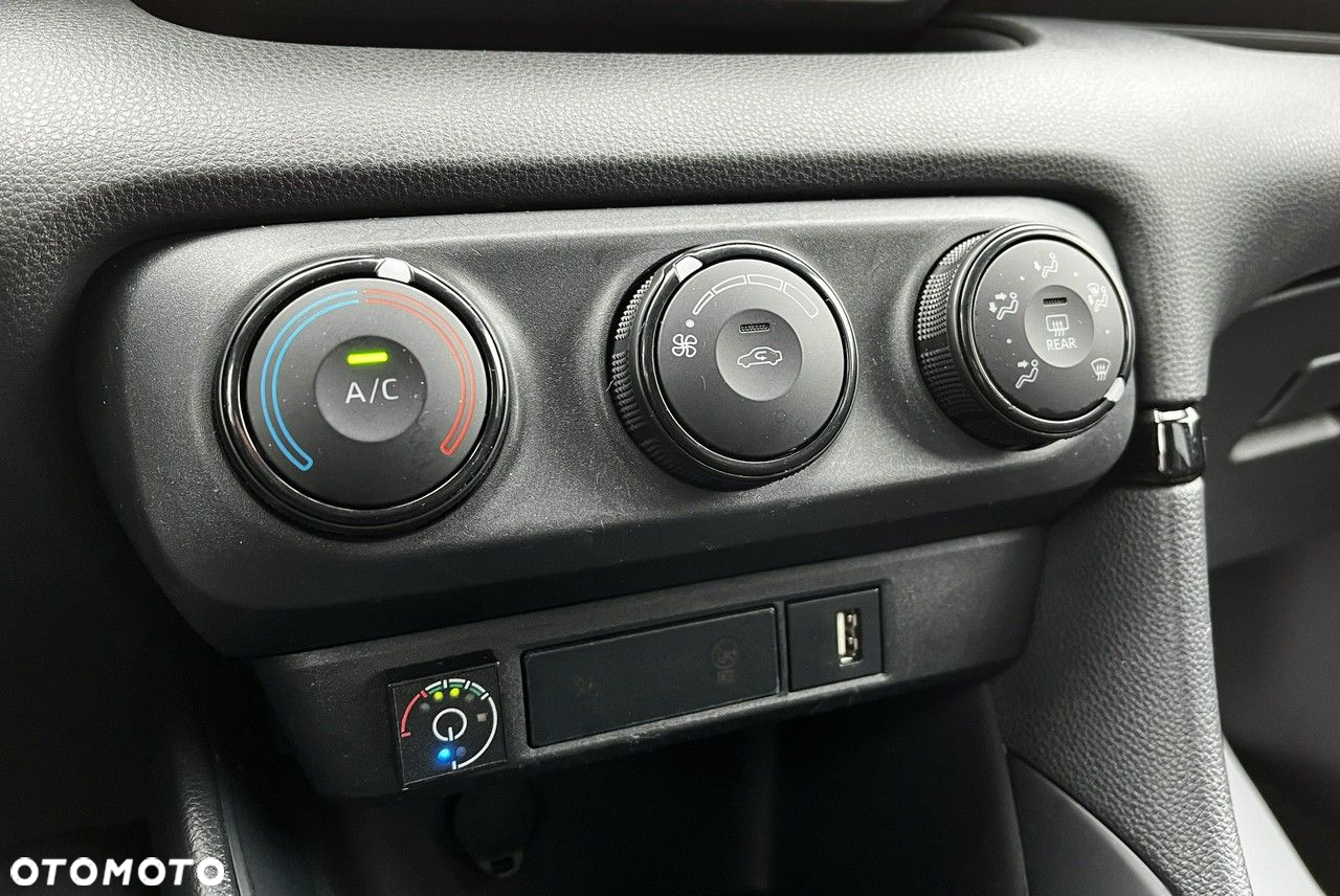 Toyota Yaris - 23