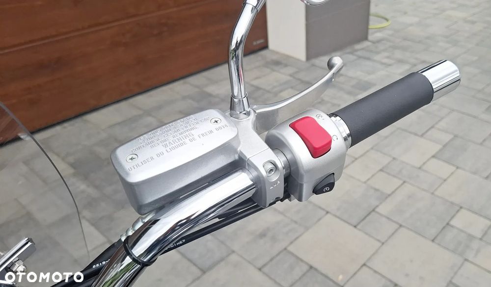 Suzuki VL 800 Volusia - Boulevard C50 - 18