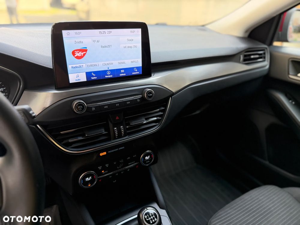Ford Focus 1.5 EcoBoost Titanium - 28