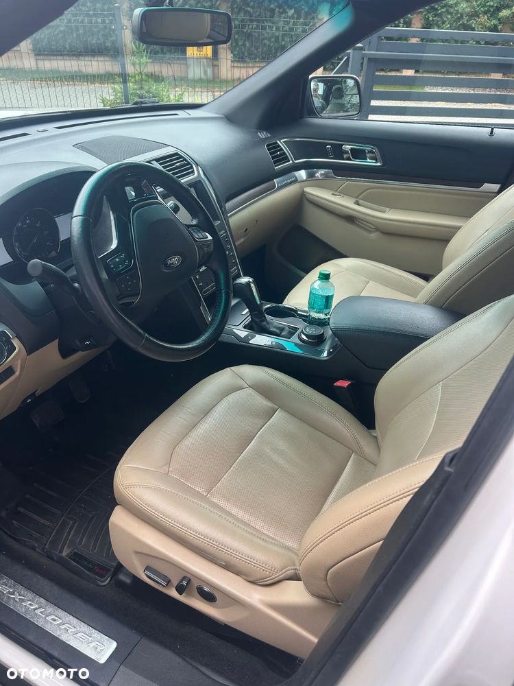 Ford Explorer - 6