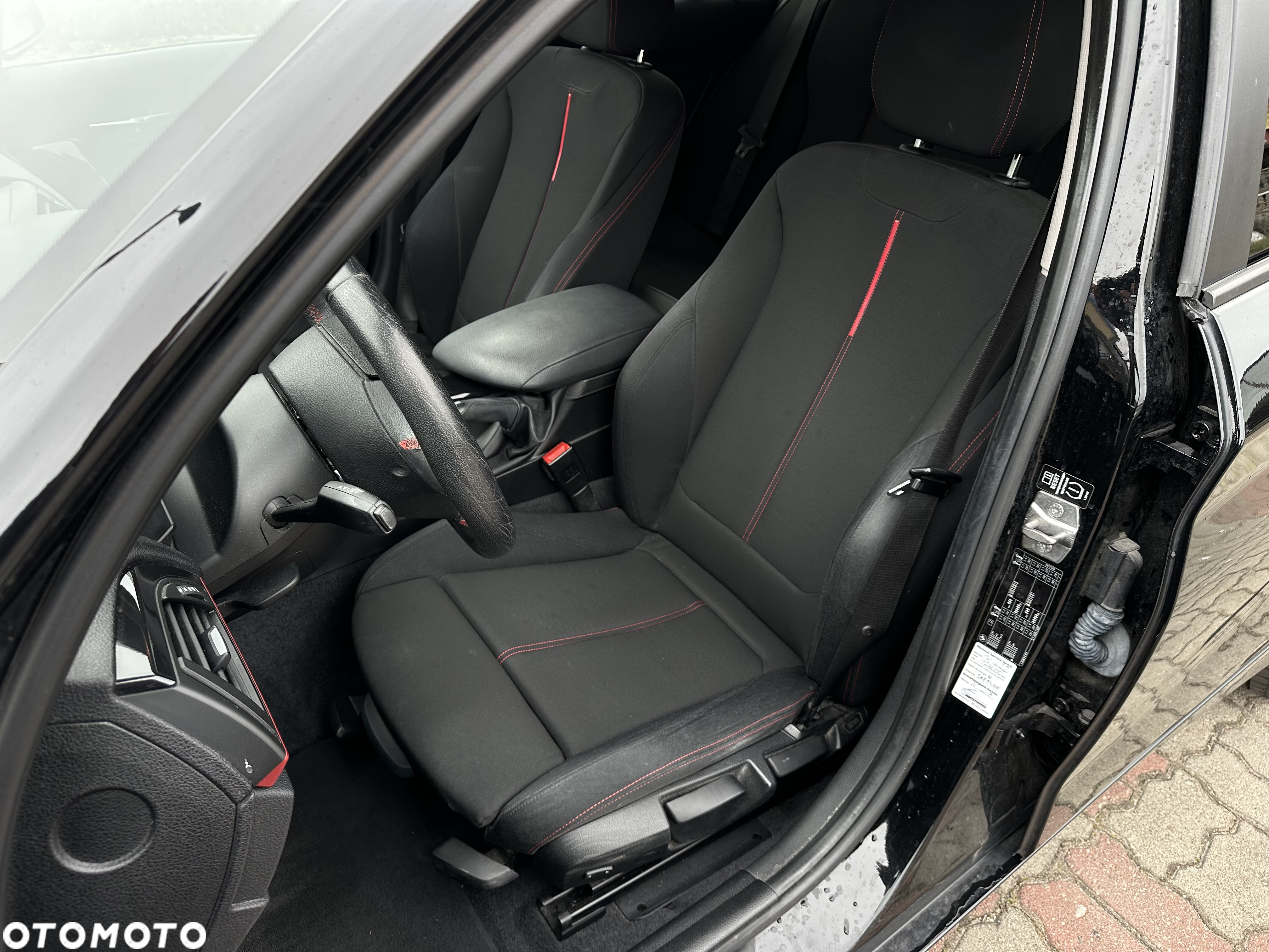 BMW Seria 1 116i - 17