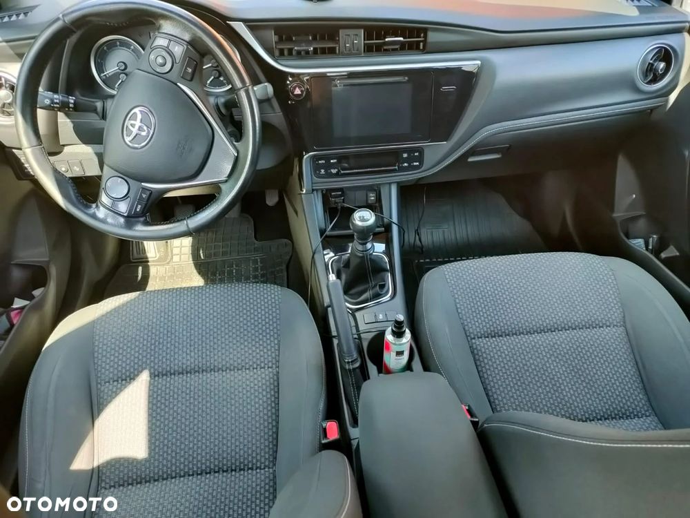 Toyota Corolla 1.4 D-4D Comfort - 11