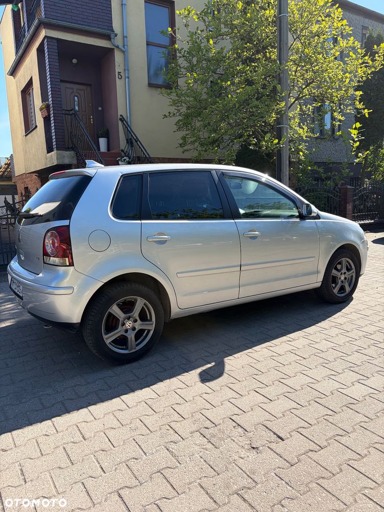 Volkswagen Polo 1.4 Sportline - 2