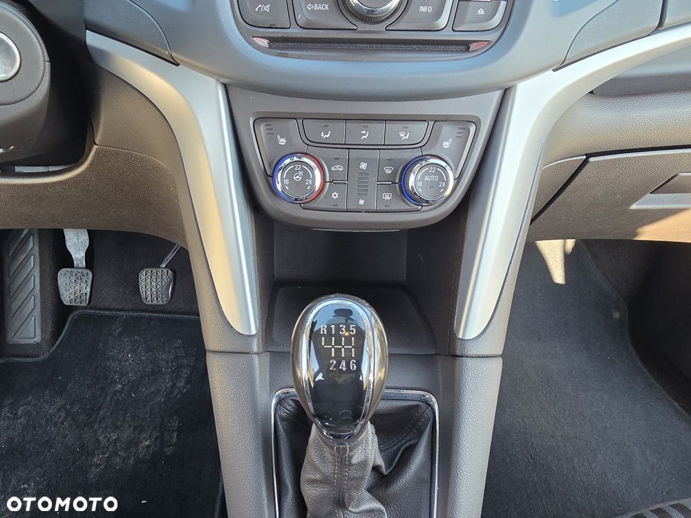 Opel Zafira 1.4 T Cosmo EcoFLEX S&S - 27