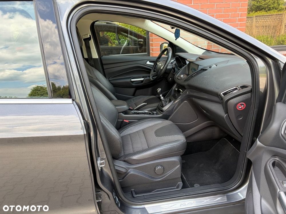 Ford Kuga 2.0 TDCi 4x2 Trend - 12