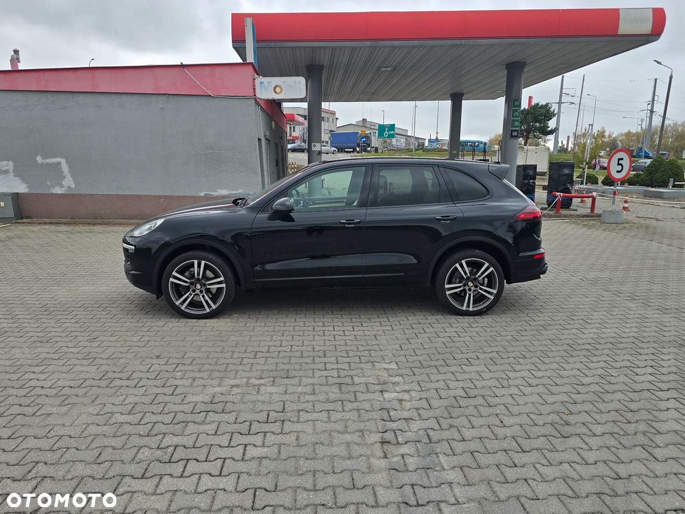 Porsche Cayenne - 1