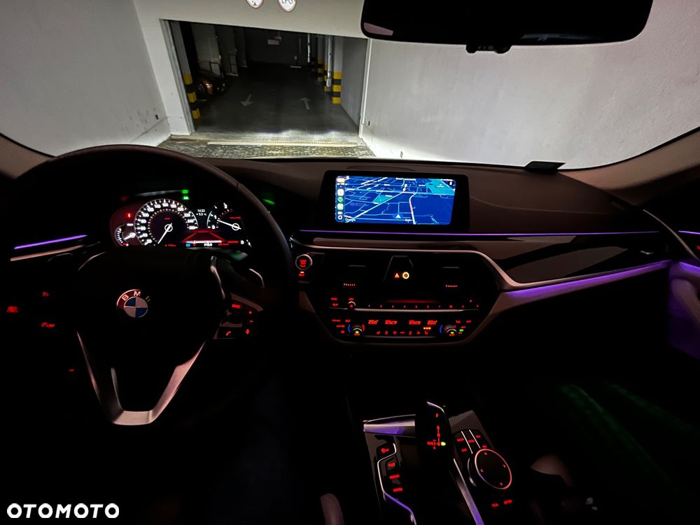 BMW Seria 5 520d Sport Line - 5