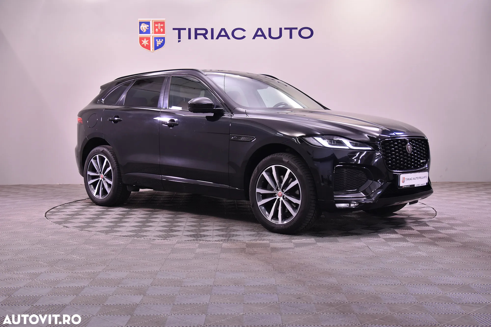 Jaguar F-Pace - 7