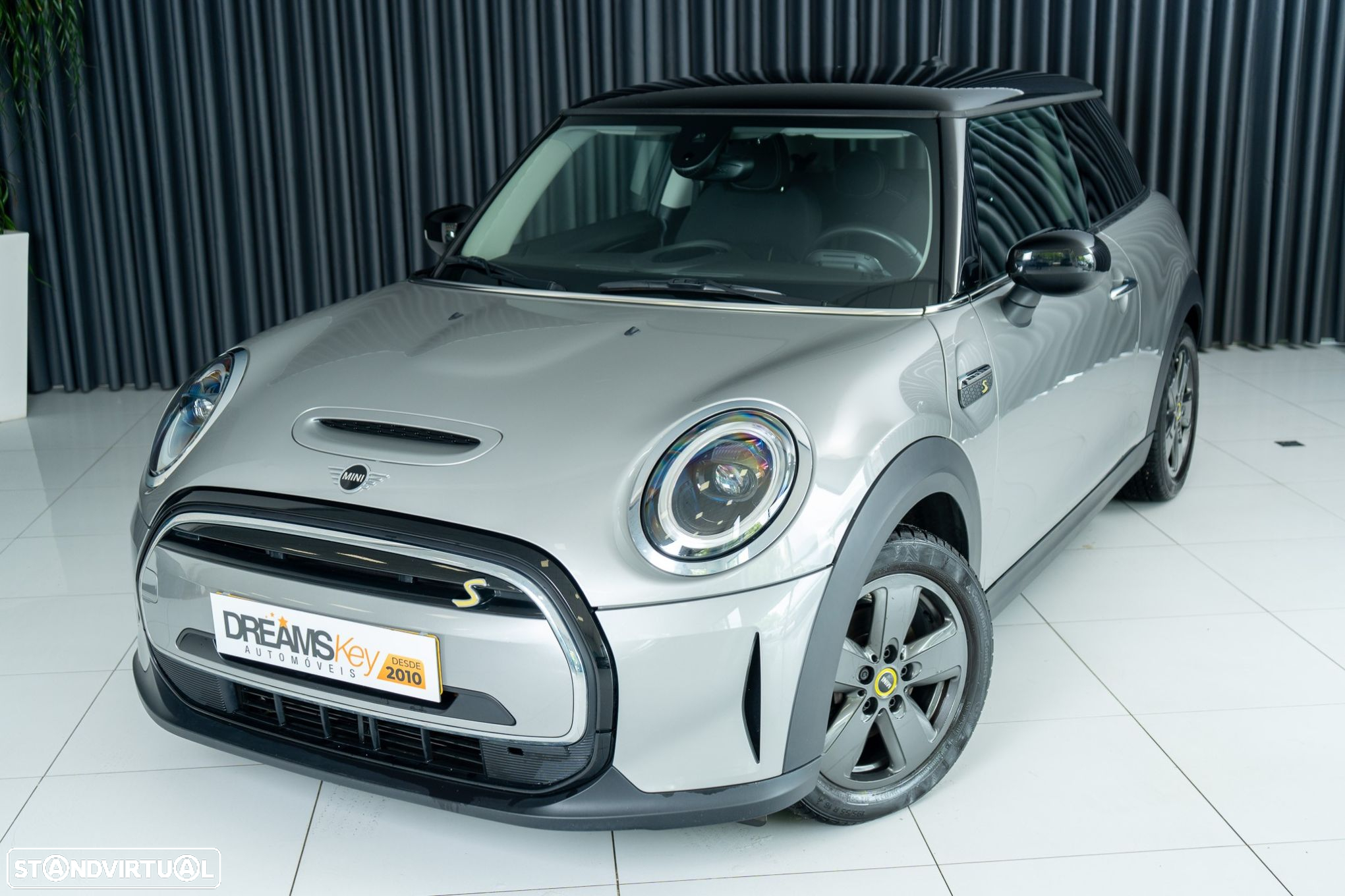 MINI 3 Portas Cooper SE Premium Essential - 18