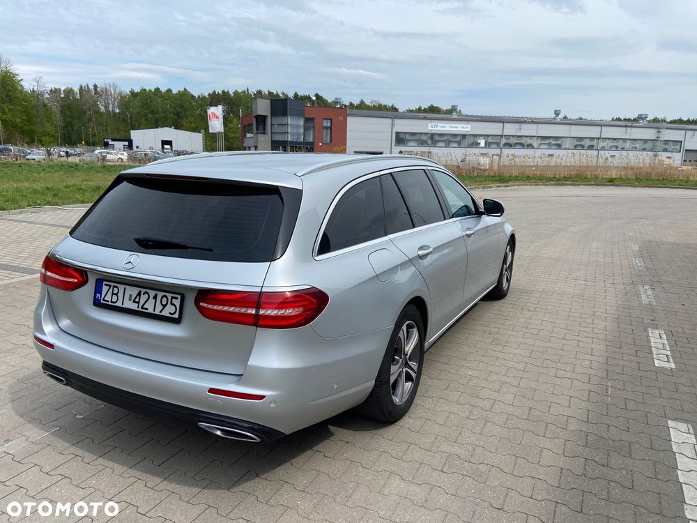 Mercedes-Benz Klasa E 220 d 9G-TRONIC Exclusive - 3