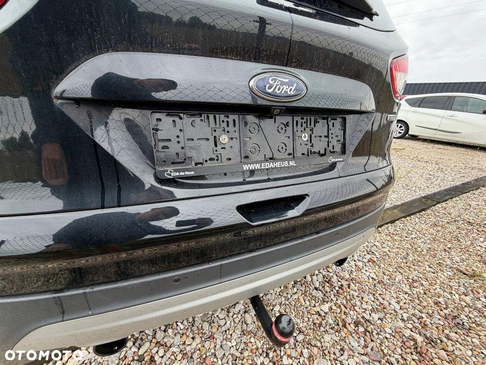 Ford Kuga 1.5 EcoBoost 2x4 Titanium - 16