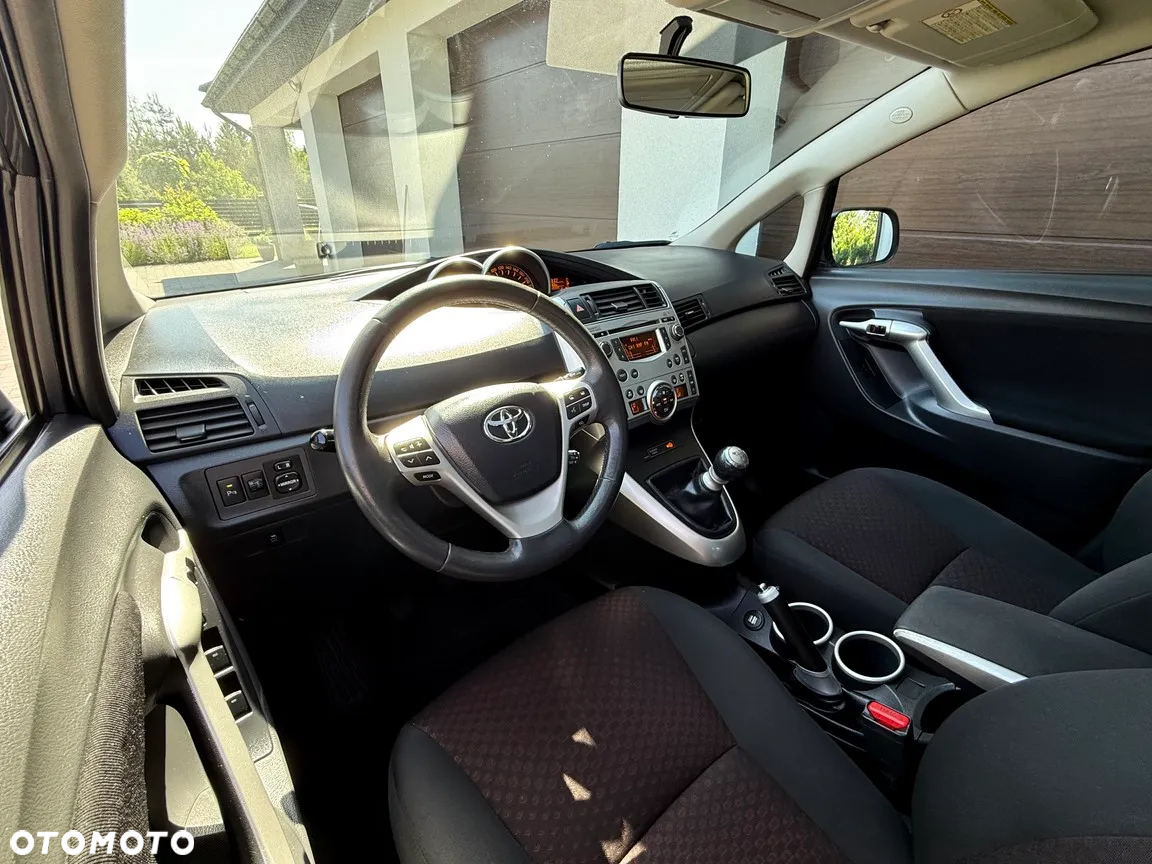 Toyota Verso 1.8 Edition - 15