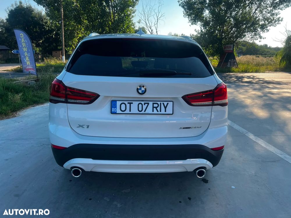 BMW X1 xDrive20d AT - 10