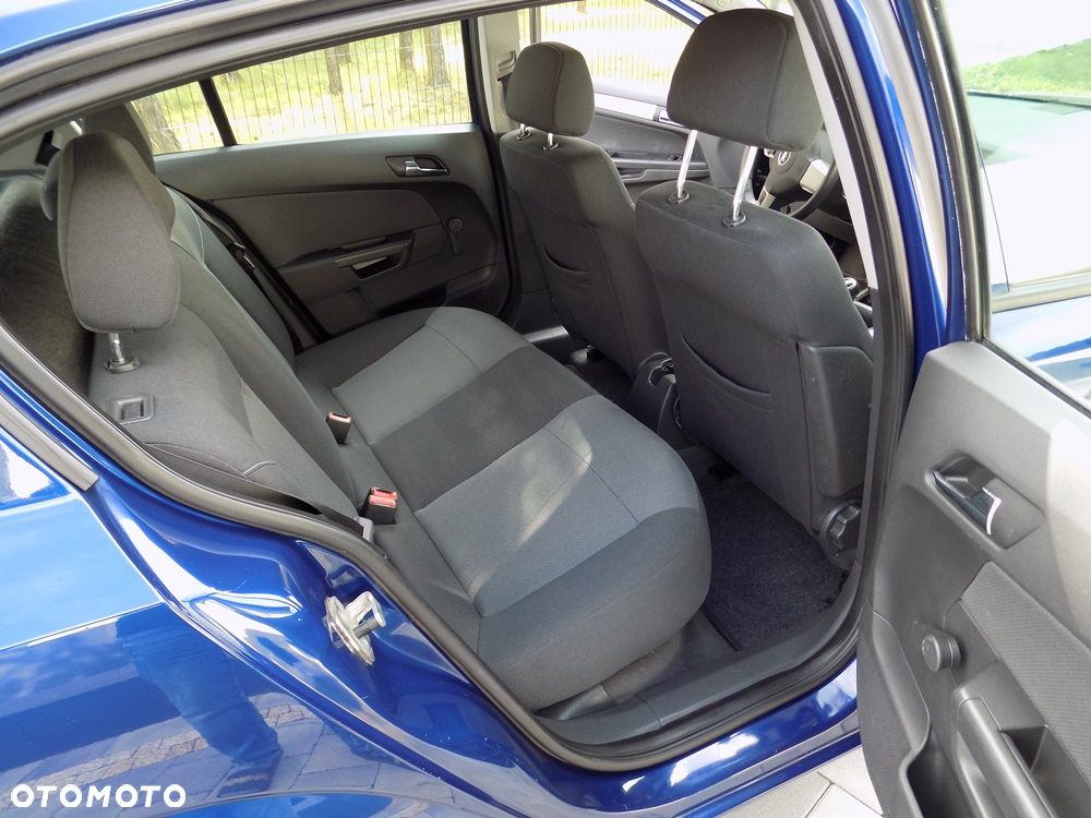 Opel Astra 1.6 Catch me - 25