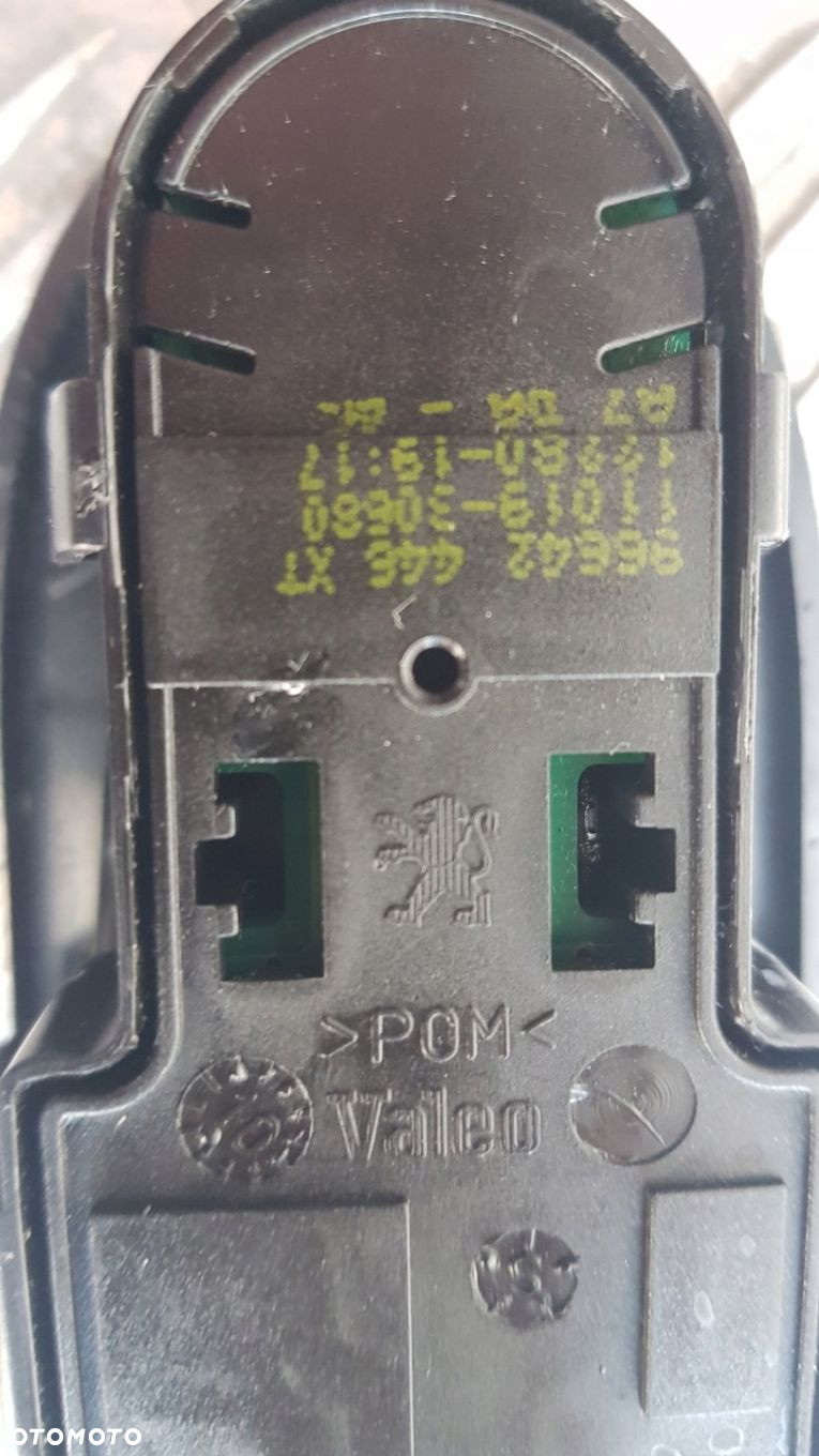 PEUGEOT 207 PRZEŁĄCZNIK SZYB LEWY PRZÓD 96642446xt - 7