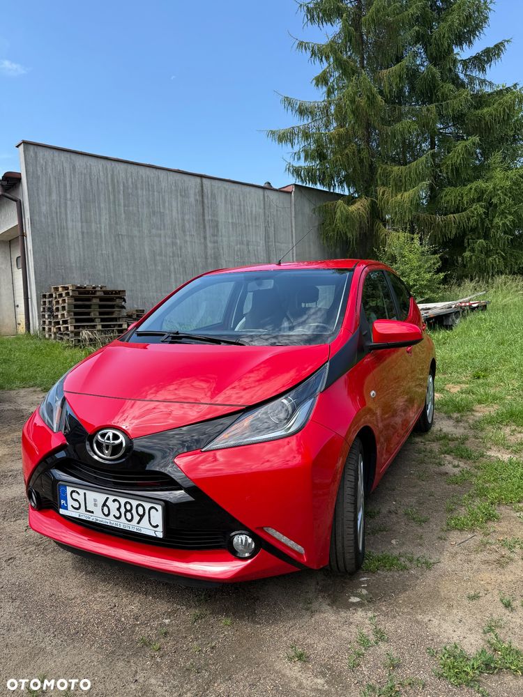 Toyota Aygo x-play - 3