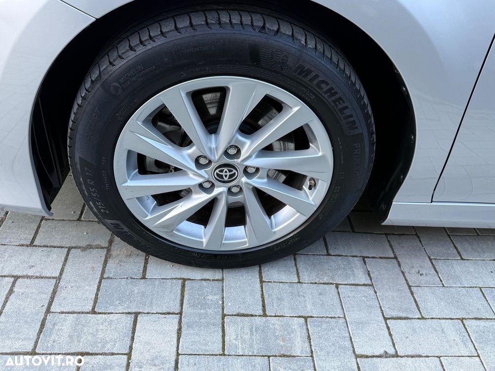 Toyota Camry 2.5 Business - 18