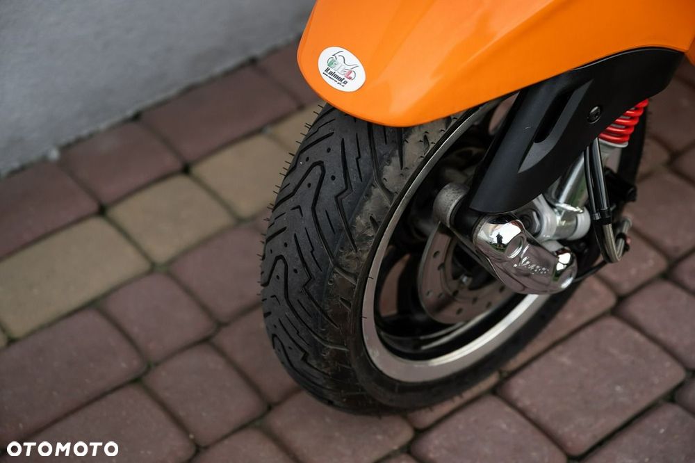 Piaggio Vespa - 7