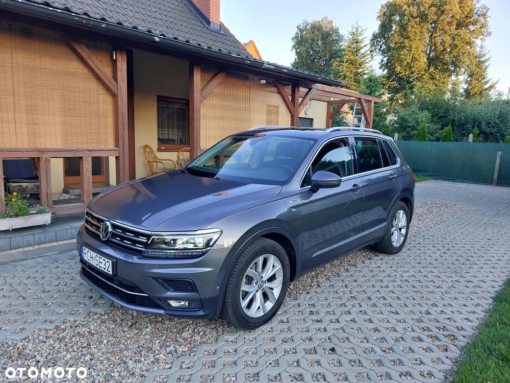 Volkswagen Tiguan - 1