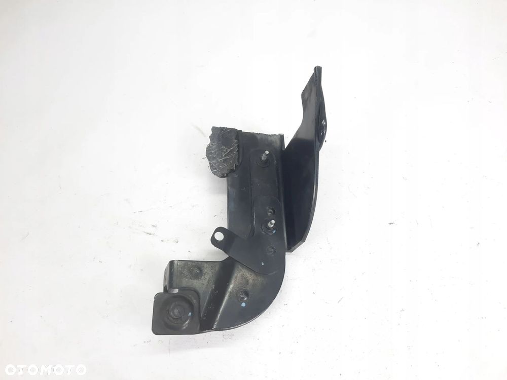 CORVETTE C6 REGULACJA ODBÓJ MASKI - 2