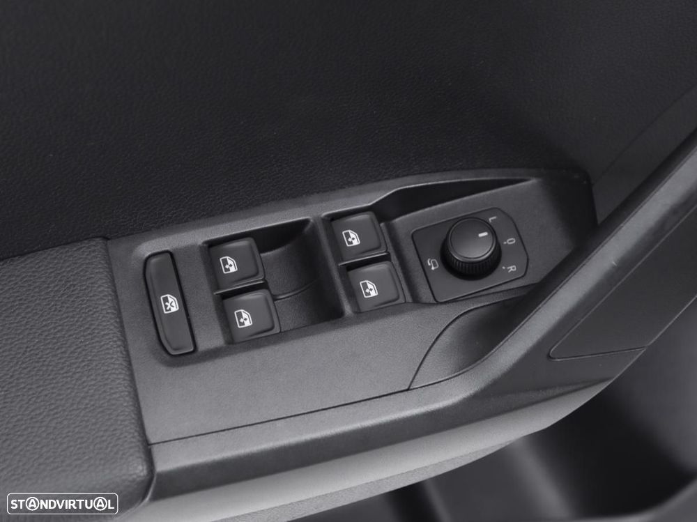 SEAT Arona 1.6 TDI Style — fotografia 12