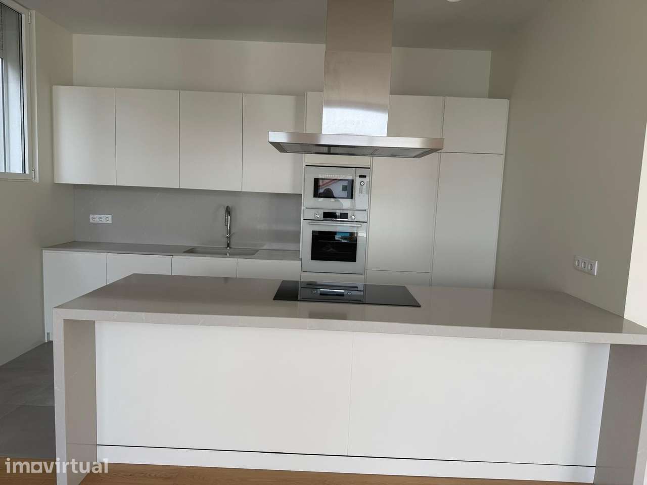 Elegante Moradia Contemporânea T4 com Piscina Privativa e Vista Mar no - Grande imagem: 4/19