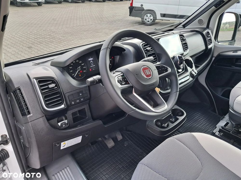 KNAUS VanTourer 600L Łóżko 195x190 Automat * Markiza * Hak * Radio 8"  4 osobowy - 28