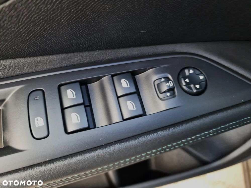 Peugeot 3008 225 e-EAT8 Allure Pack - 20