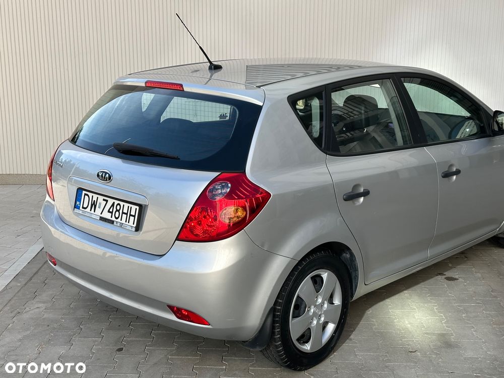 Kia Ceed 1.4 Comfort - 14