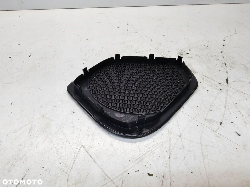 MASKOWNICA GŁOŚNIKA LEWY TYŁ AUDI Q3 8U 8U0035435 - 4