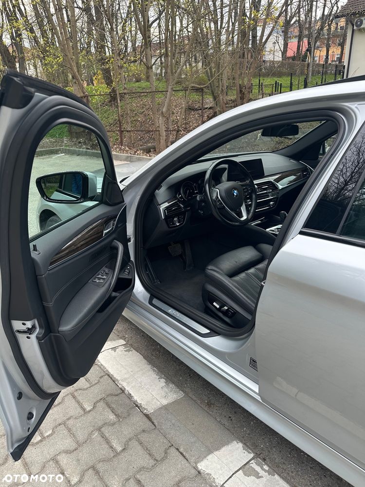 BMW Seria 5 530e iPerformance xDrive Sport - 12