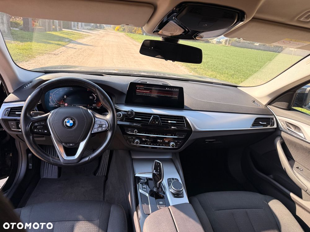 BMW Seria 5 530d Sport Line - 16